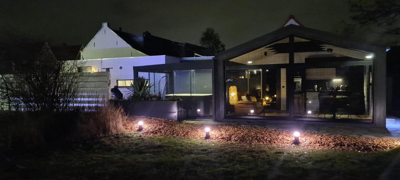 B&B Het Duinhuisje Met Jacuzzi, Gratis Parkeren, 2 Fietsen Te Leen, Airco Zandvoort Exterior foto
